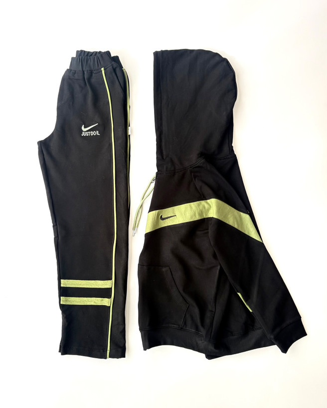 رنگ مشکی - سبز